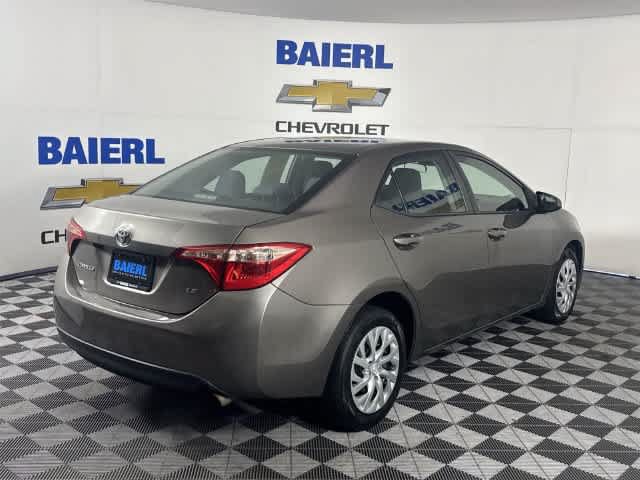 Used 2017 Toyota Corolla LE FWD image 5