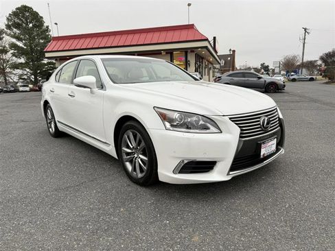 Used 2015 Lexus LS 460 AWD image 3