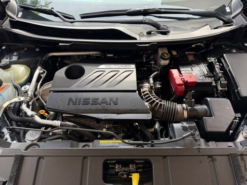 Used 2025 Nissan Rogue SV FWD image 28