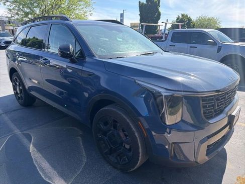 Used 2025 Kia Sorento X-Line EX AWD/4WD image 2