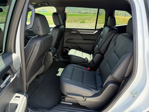 Used 2024 GMC Acadia Elevation AWD/4WD image 26