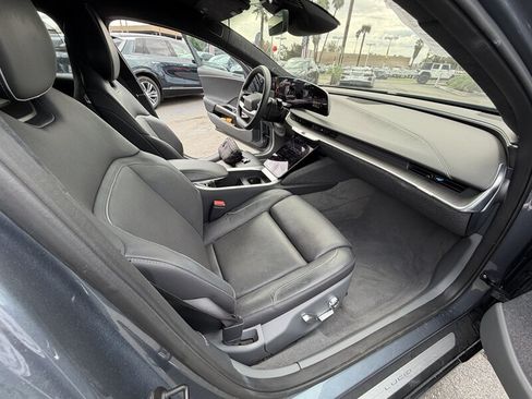 Used 2025 Lucid Air Touring AWD/4WD image 16