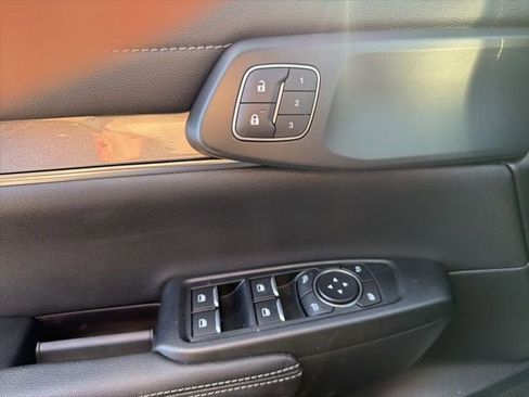 New 2025 Ford Ranger Lariat w/ Chrome Accent Package image 33