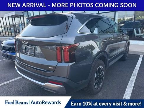 Used 2024 Kia Sorento S w/ Panoramic Sunroof Package AWD/4WD image 7