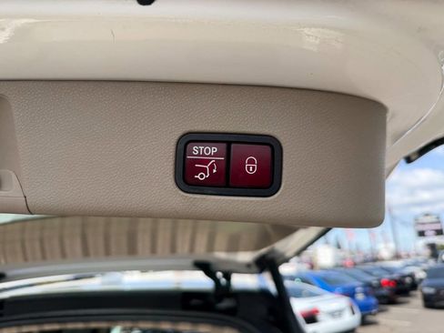 Used 2016 Mercedes-Benz GL 450 4MATIC w/ Premium I Package image 10