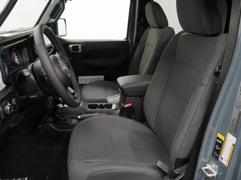 New 2026 Jeep Gladiator Sport image 15