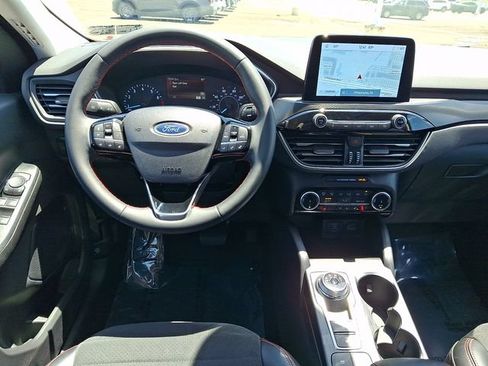 Certified 2022 Ford Escape SEL w/ SEL Stealth AWD Package image 11