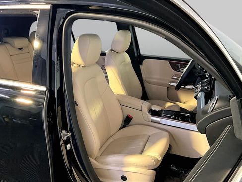Certified 2023 Mercedes-Benz GLB 250 4MATIC image 8