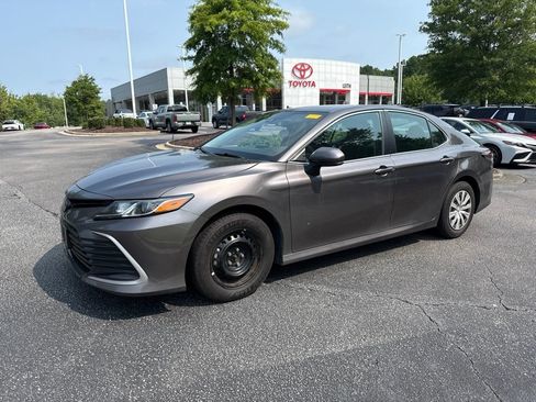 Used 2023 Toyota Camry LE FWD image 1
