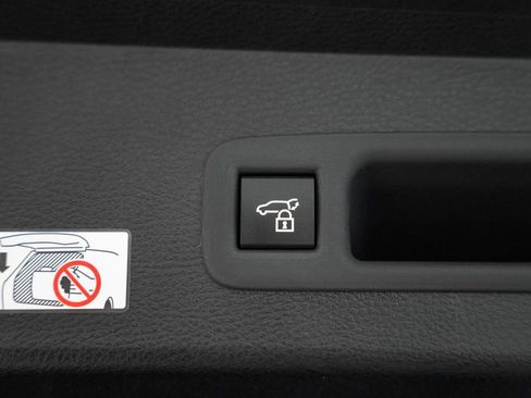 New 2026 Toyota Sienna XLE Woodland Edition image 10