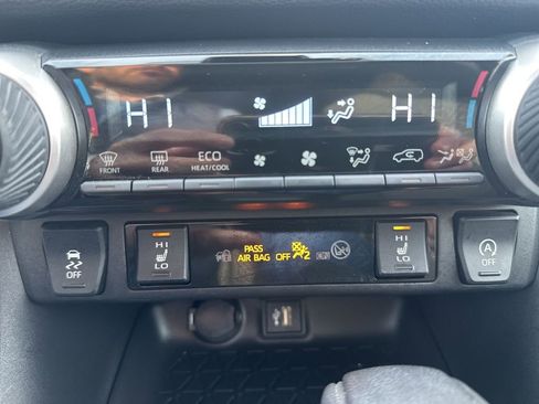 Used 2023 Toyota RAV4 XLE image 25