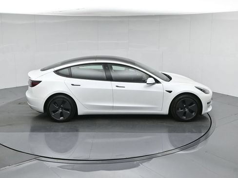 Used 2022 Tesla Model 3 Long Range AWD/4WD image 35
