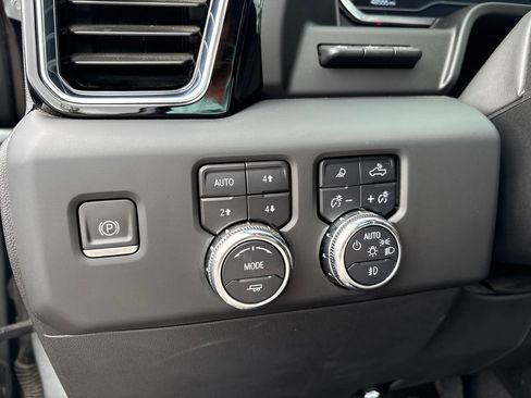 Used 2023 GMC Sierra 1500 Denali Ultimate AWD/4WD image 25