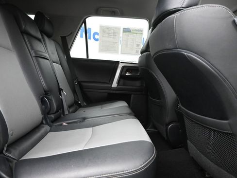 Used 2019 Toyota 4Runner SR5 Premium image 8