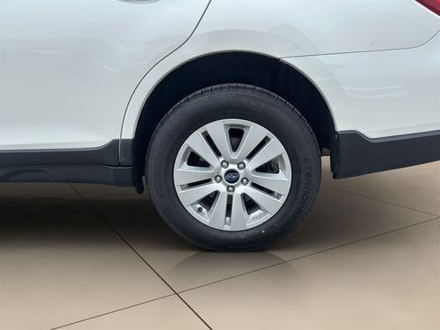 Used 2018 Subaru Outback 2.5i Premium AWD/4WD image 15