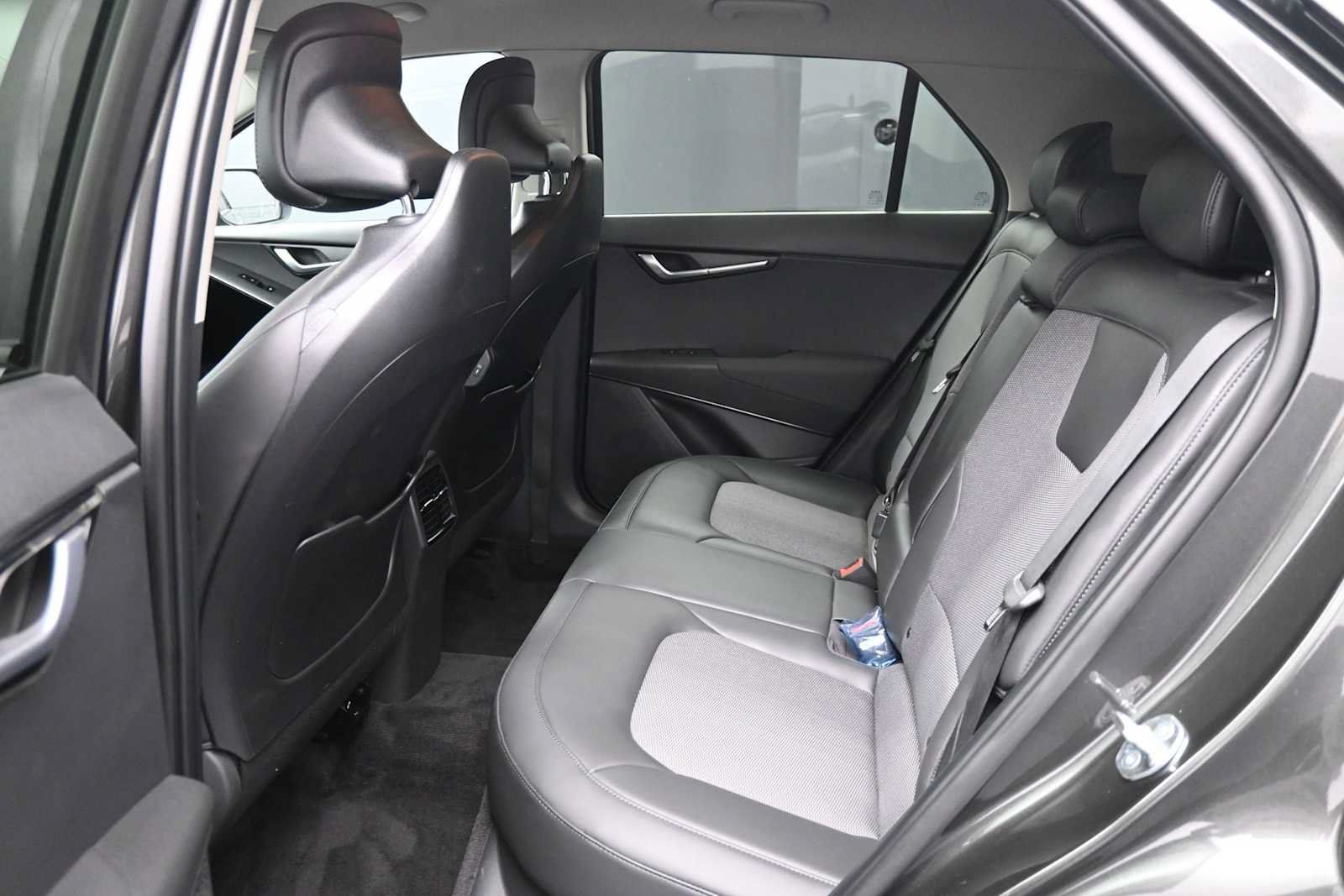Certified 2025 Kia Niro EX w/ EX Cold Weather Package FWD image 20
