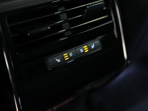 Used 2023 Land Rover Range Rover Sport SE AWD/4WD image 28