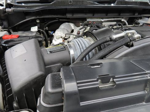 Used 2024 Chevrolet Silverado 2500 High Country image 33