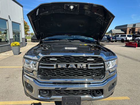 Used 2021 RAM 5500 Tradesman image 36