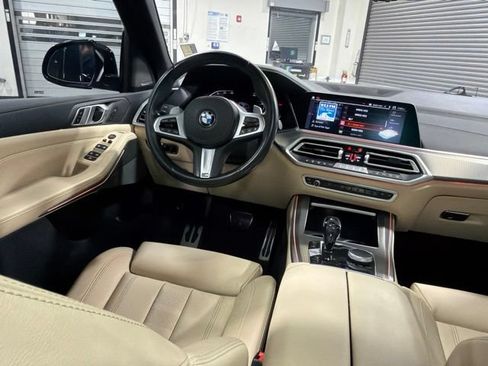 Used 2021 BMW X5 xDrive40i w/ M Sport Package AWD/4WD image 29