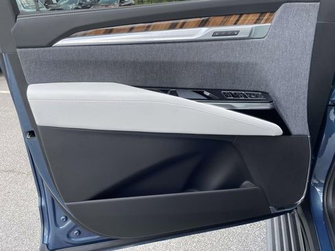 New 2026 Cadillac Escalade Platinum Sport image 17