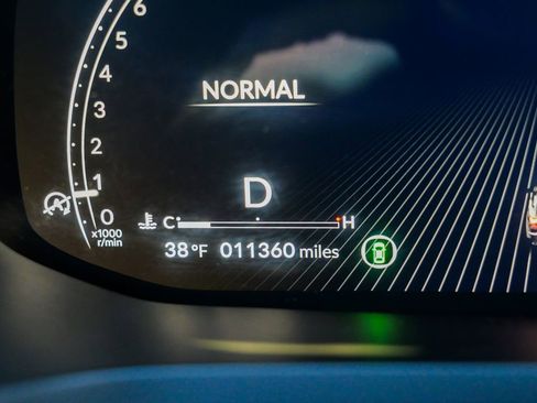 Used 2024 Acura MDX SH-AWD w/ Technology Package image 48