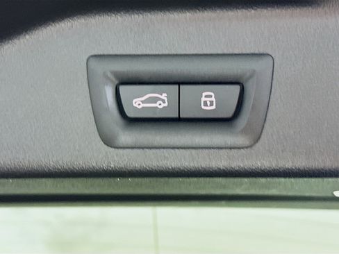 Used 2024 BMW X5 sDrive40i image 32