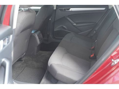 Used 2016 Volkswagen Passat 1.8T S image 11