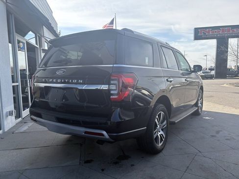 Used 2024 Ford Expedition Limited image 9