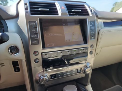 Used 2014 Lexus GX 460 w/ Premium Package AWD/4WD image 23