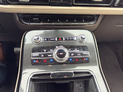 Used 2022 Lincoln Nautilus Reserve w/ Equipment Group 201A image 19