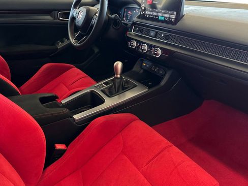 Used 2024 Honda Civic Type R image 15