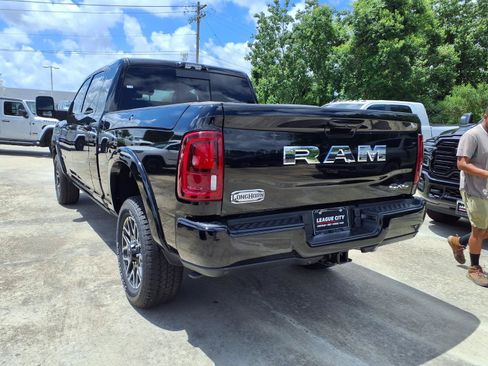 New 2026 RAM 2500 Limited AWD/4WD image 2