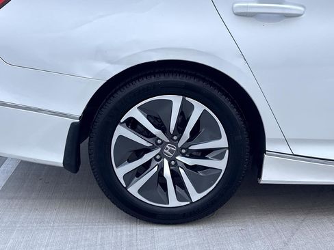 Used 2021 Honda Accord EX image 9