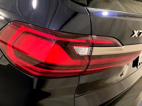 Used 2022 BMW X7 M50i w/ Executive Package AWD/4WD image 27
