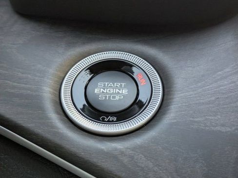 New 2025 Jeep Grand Cherokee Limited w/ Black Appearance Package image 25