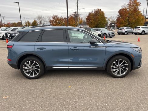 Certified 2024 Lincoln Corsair AWD w/ Equipment Group 101A image 5