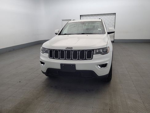 Used 2020 Jeep Grand Cherokee Laredo image 15