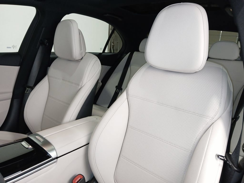 Used 2026 Mercedes-Benz C 300 4MATIC Sedan image 10