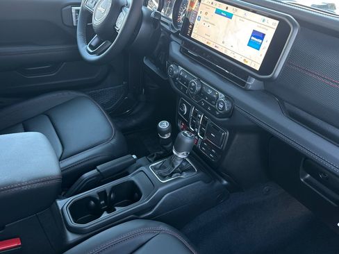 New 2026 Jeep Wrangler Unlimited Rubicon AWD/4WD image 14