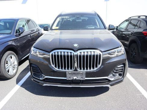 Used 2022 BMW X7 xDrive40i w/ Premium Package AWD/4WD image 3
