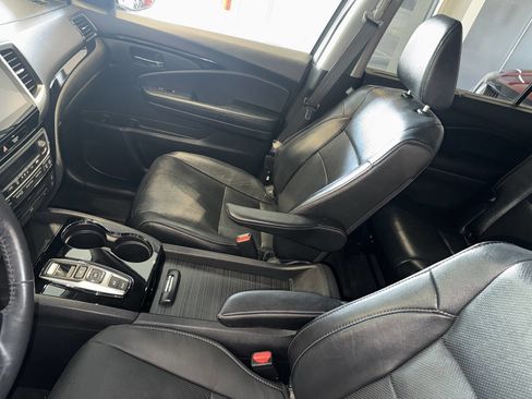 Used 2017 Honda Pilot Elite image 22
