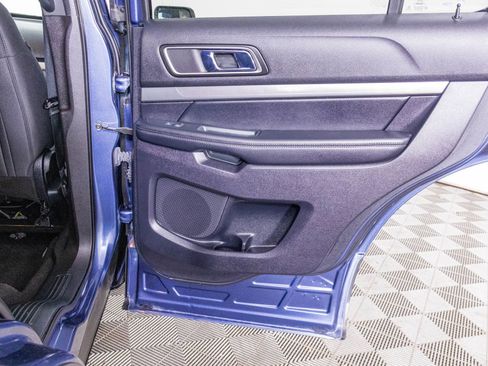 Used 2019 Ford Explorer XLT image 37