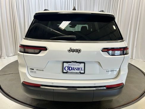 Used 2022 Jeep Grand Cherokee L Limited AWD/4WD image 7
