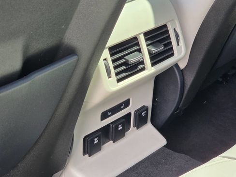 Used 2018 Land Rover Range Rover Velar R-Dynamic HSE AWD/4WD image 21