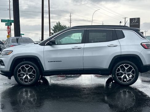 Used 2025 Jeep Compass Limited AWD/4WD image 8