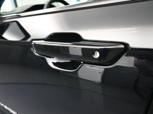 Used 2025 Jeep Grand Cherokee Laredo image 27