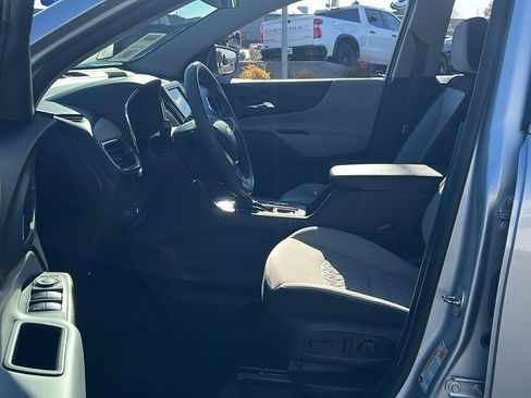 Used 2022 Chevrolet Equinox LT AWD/4WD image 11