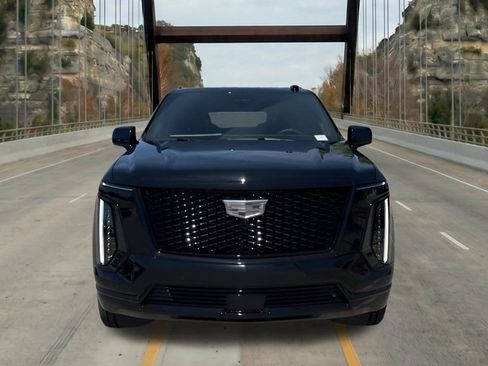 New 2026 Cadillac Escalade ESV Platinum Sport w/ LPO, ONYX Package image 2