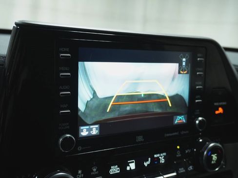 Certified 2021 Toyota Highlander Limited image 28